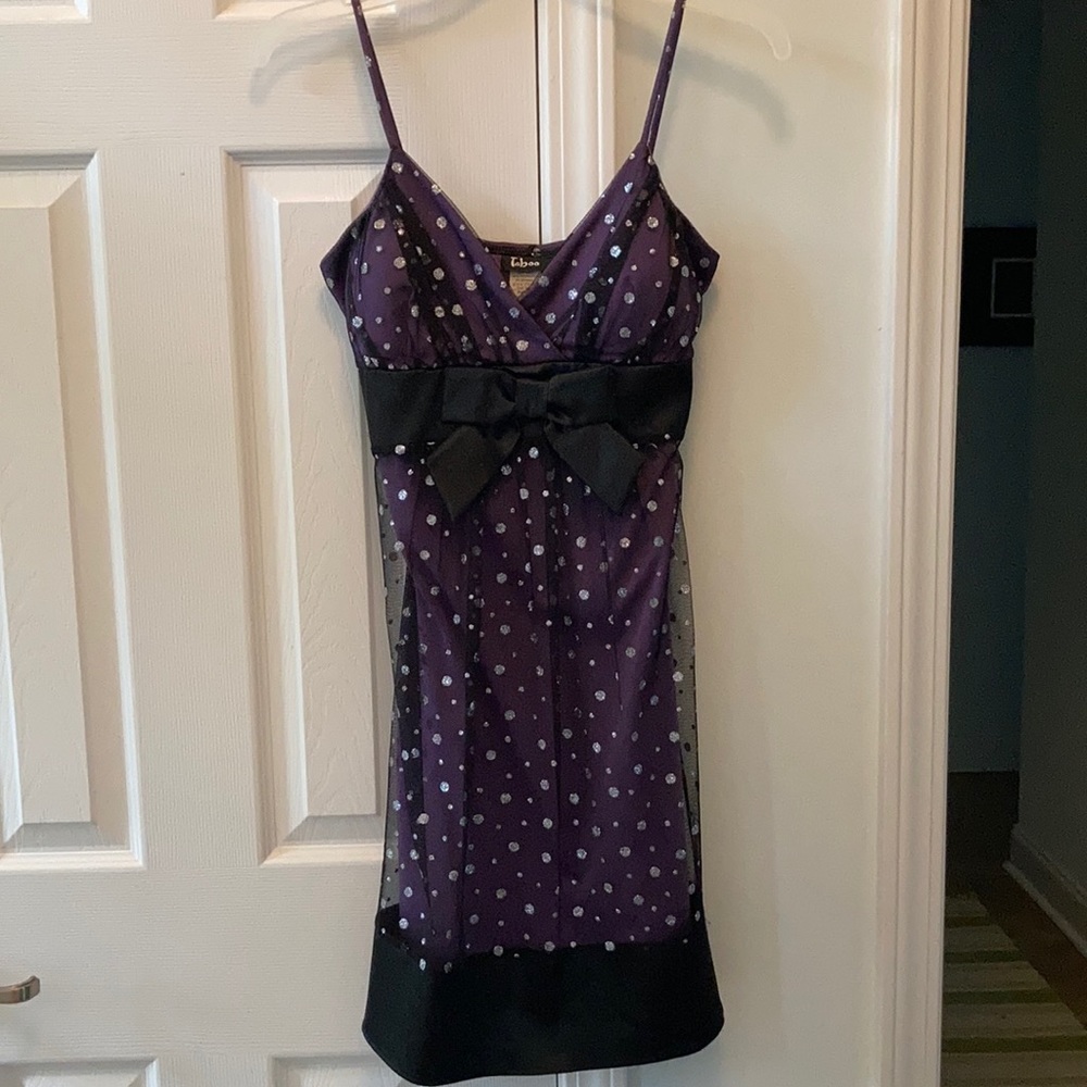 Juniors medium knee length Taboo dress with bow. - Picture 1 of 5